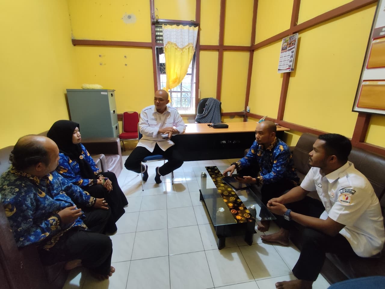 rapat rutin bawaslu Kabupaten Mempawah