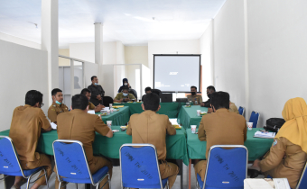 BAWASLU MEMPAWAH BANGUN DESA SADAR PENGAWASAAN"""