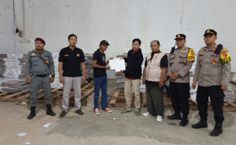 pengawasan logistik kotak suara di gudang logistik KPU Kabupaten Mempawah
